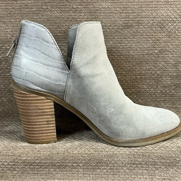 DV8 Dolce Vita Shai Women’s size 7 Grey Suede & Mixed Material Heeled Bootie EUC - Picture 4 of 16